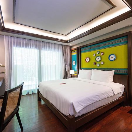 At Gate Thaphae Hotel Чиангмай Екстериор снимка